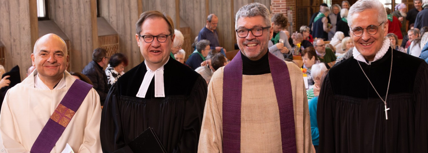 Wer steckt hinter der Vesperkirche?